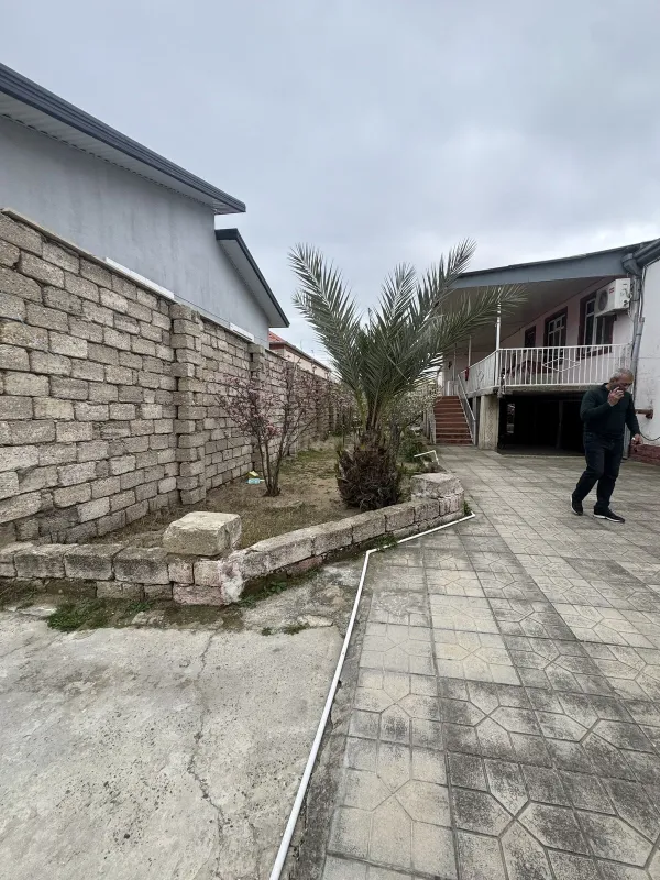 Satılır 6 otaqlı həyət evi 400 m²