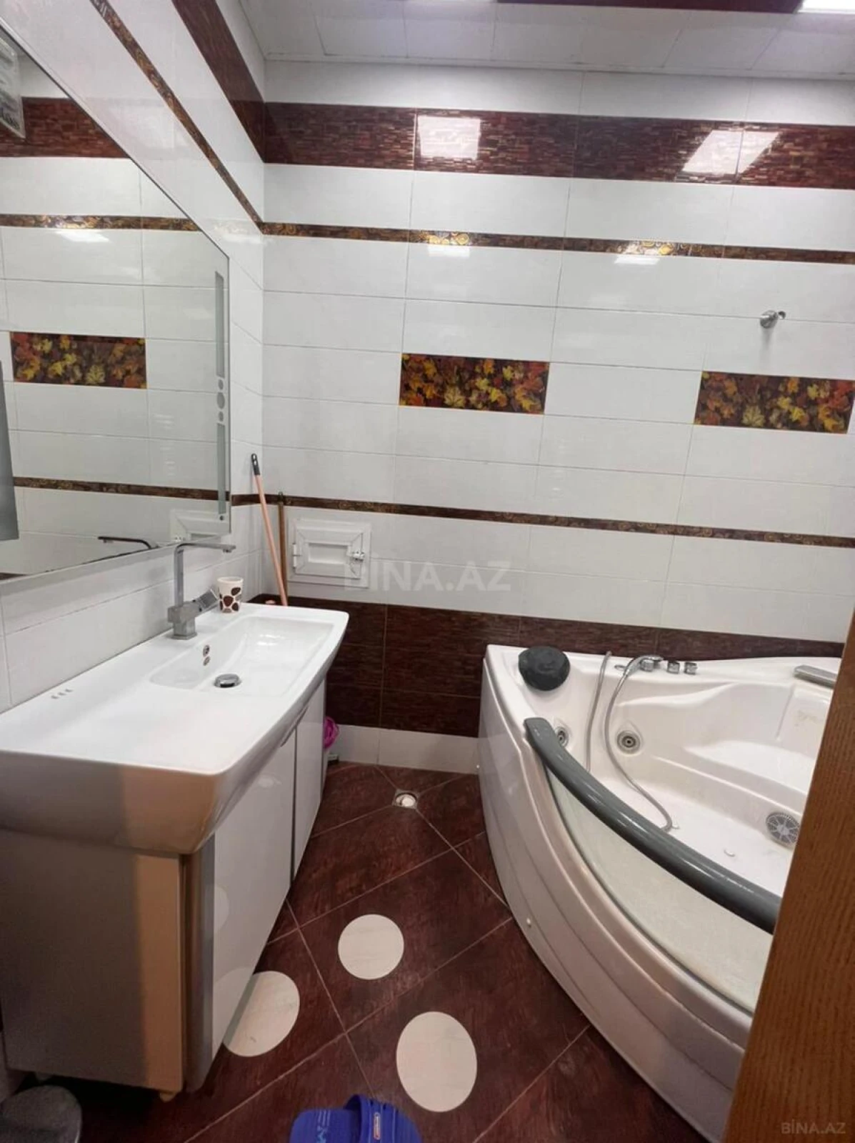 Kirayə verilir 3 otaqlı mənzil 120 m²