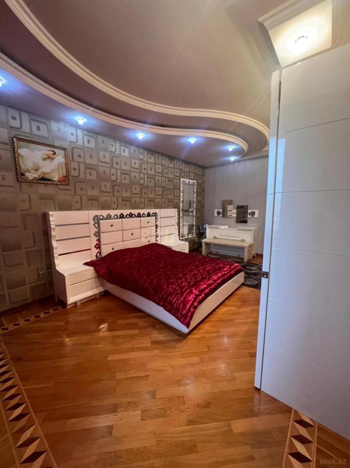 Kirayə verilir 3 otaqlı mənzil 120 m²