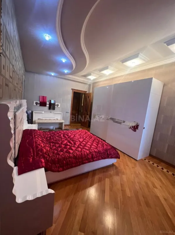 Kirayə verilir 3 otaqlı mənzil 120 m²