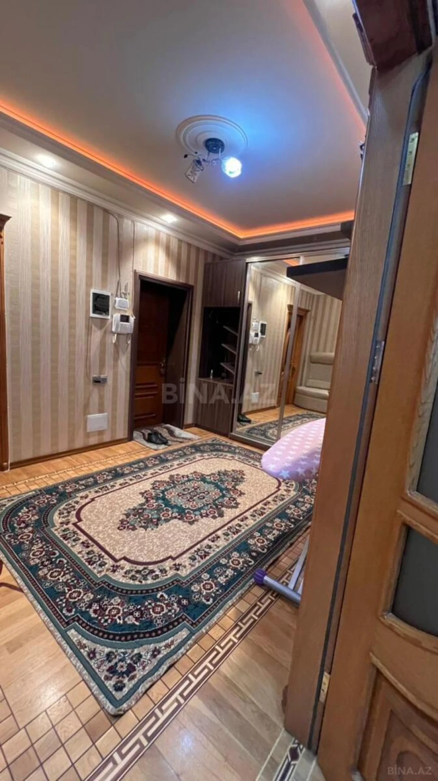 Kirayə verilir 3 otaqlı mənzil 120 m²