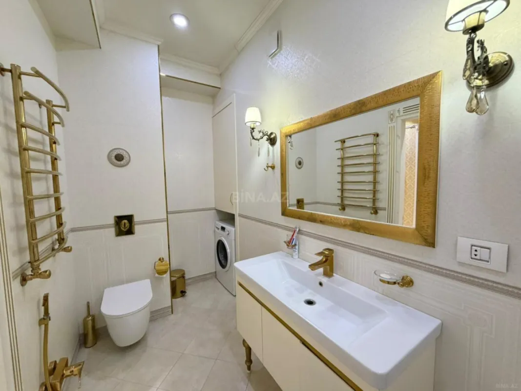 Satılır 3 otaqlı mənzil 154 m²