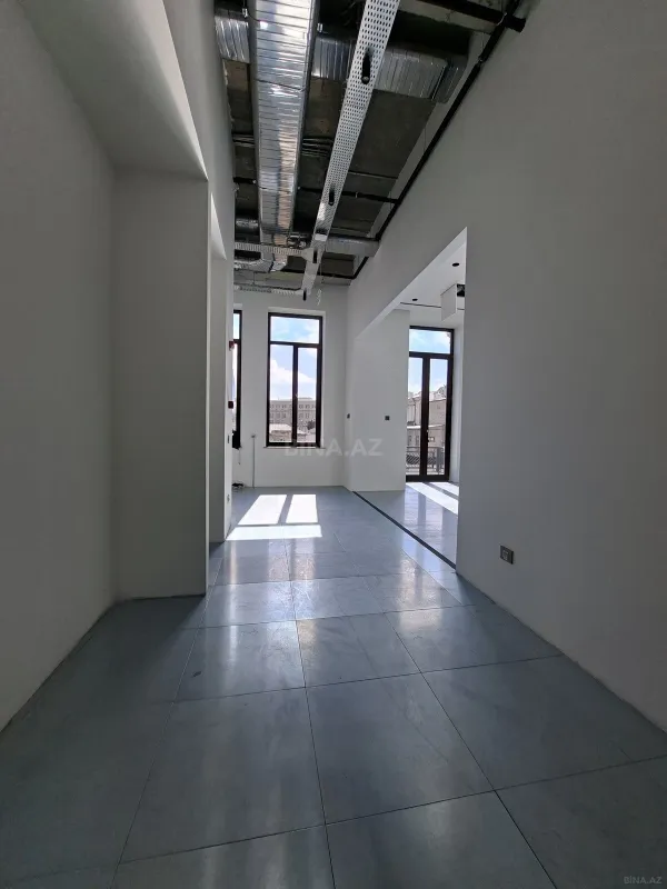 Kirayə verilir 3 otaqlı ofis 680 m²