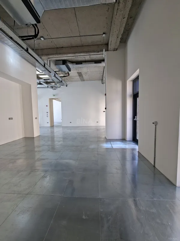 Kirayə verilir 3 otaqlı ofis 680 m²