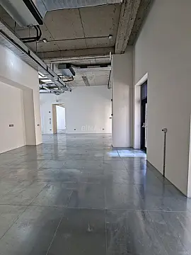 Kirayə verilir 3 otaqlı ofis 680 m²