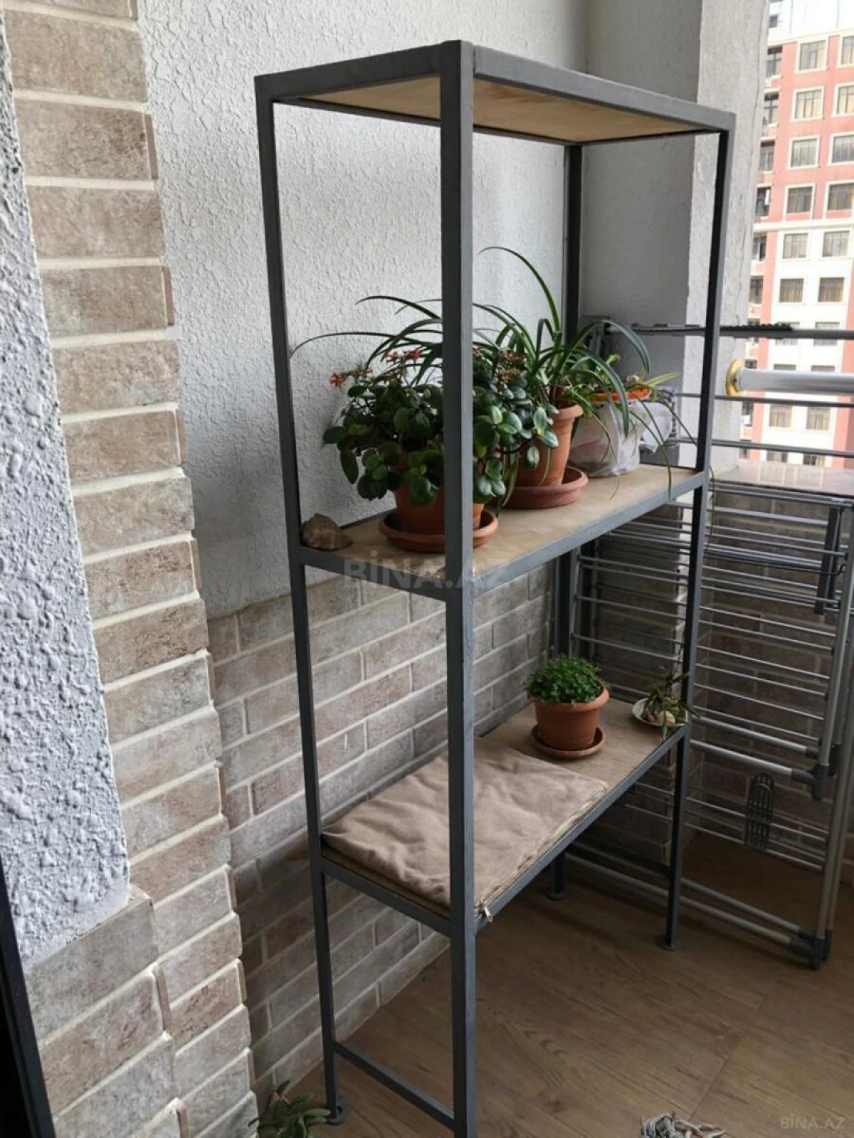 Kirayə verilir 2 otaqlı mənzil 77 m²