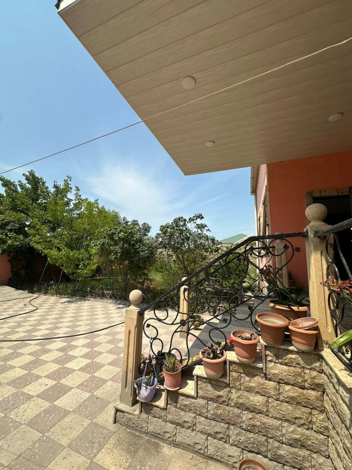 Satılır 5 otaqlı həyət evi 150 m²