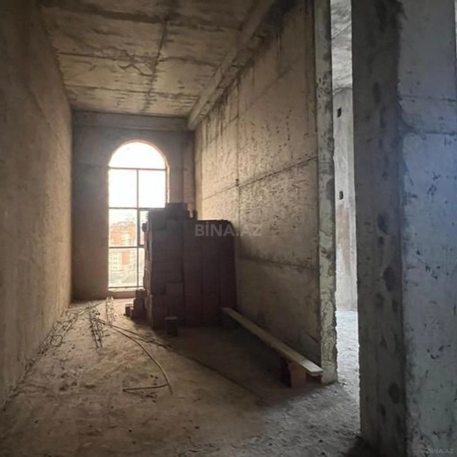 Satılır 2 otaqlı mənzil 53 m²