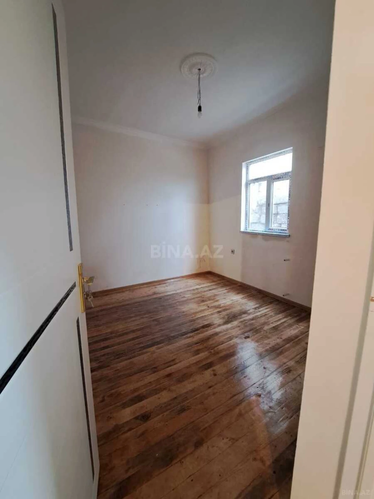 Satılır 4 otaqlı həyət evi 62 m²