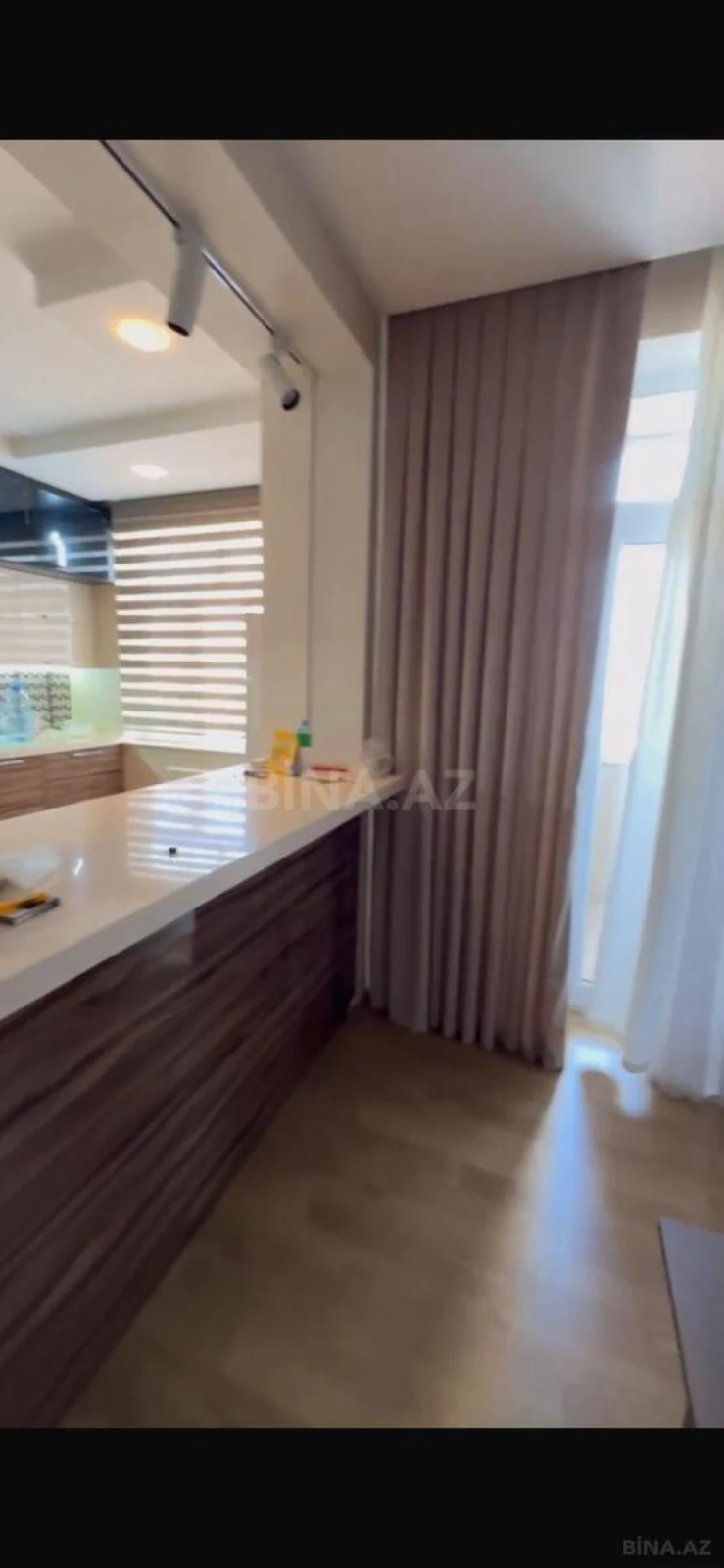 Satılır 3 otaqlı mənzil 130 m²