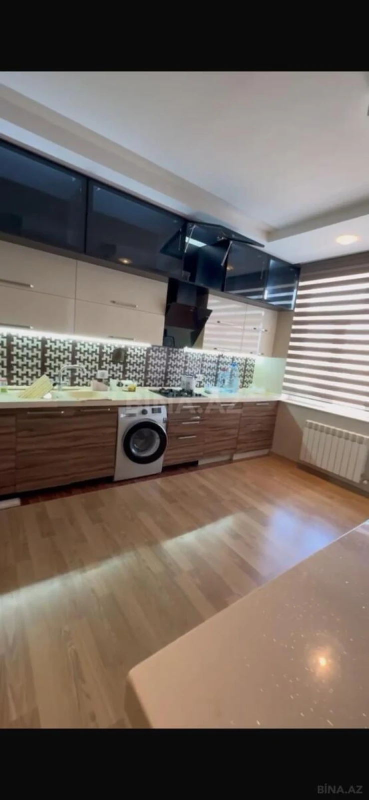 Satılır 3 otaqlı mənzil 130 m²