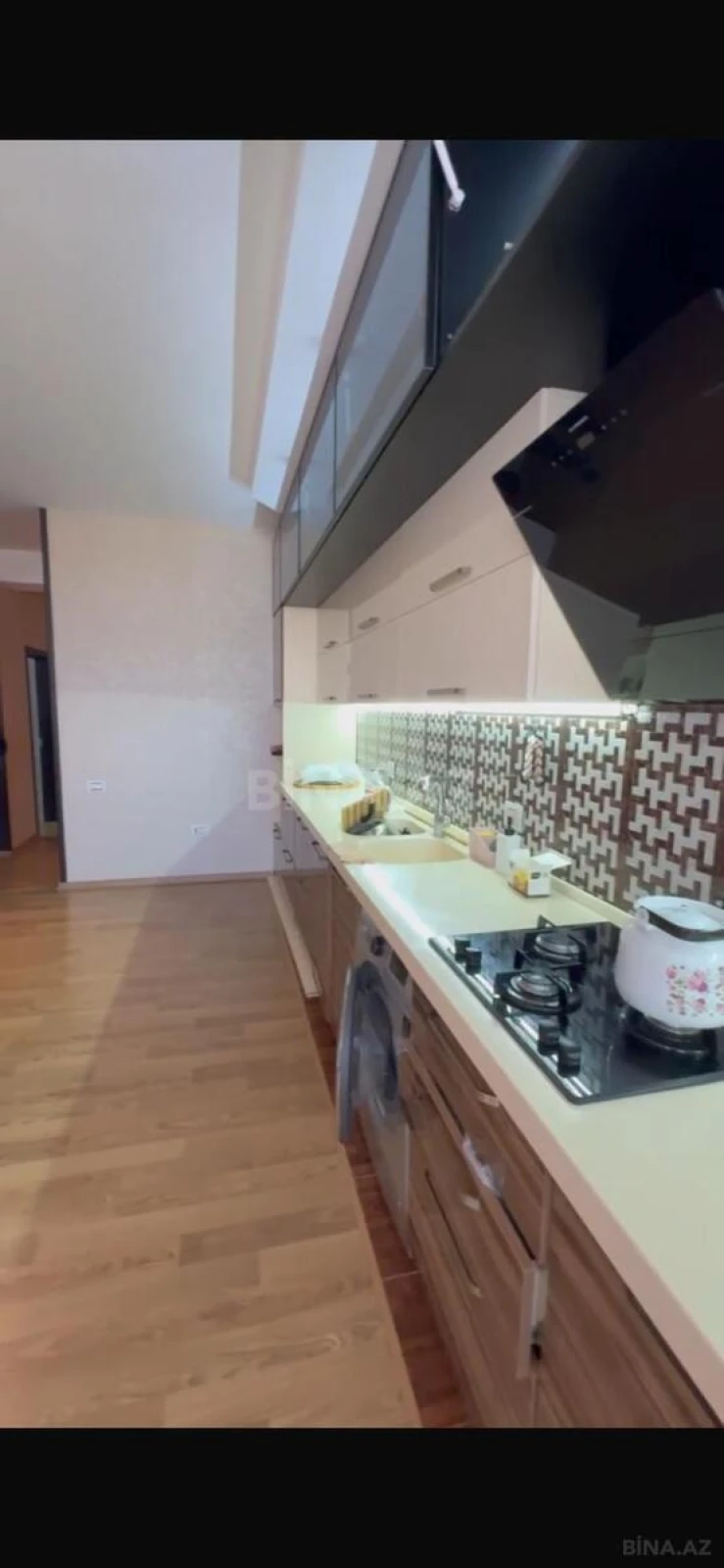 Satılır 3 otaqlı mənzil 130 m²