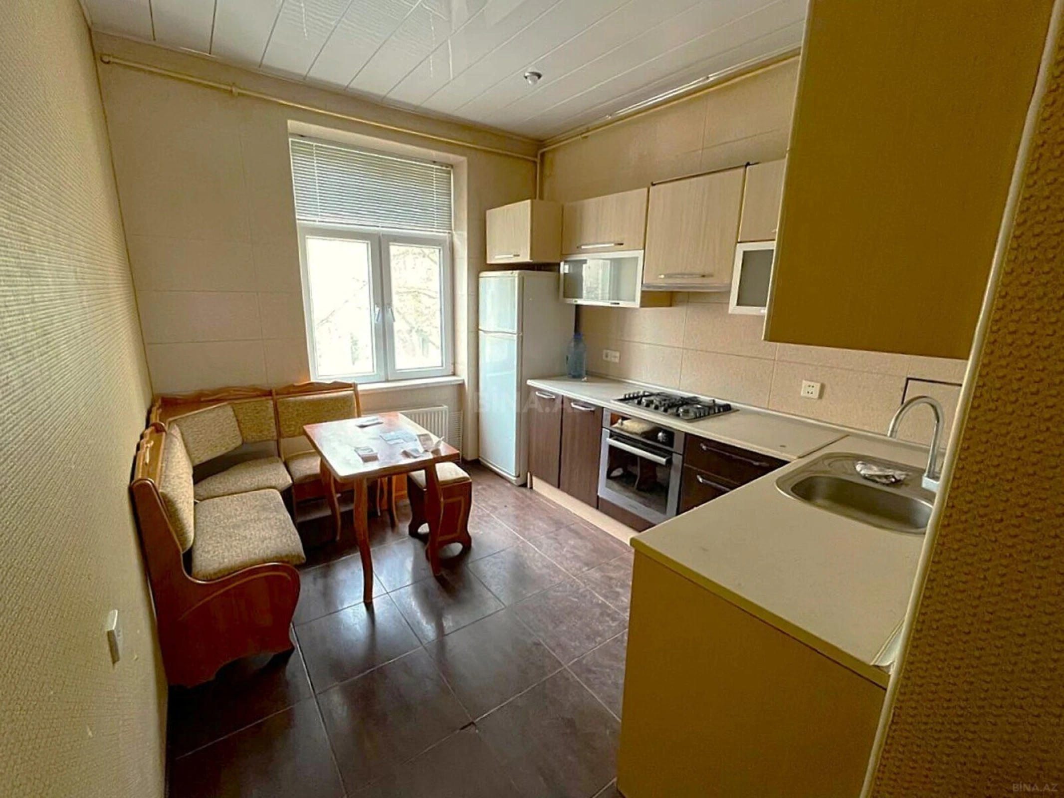 Satılır 2 otaqlı mənzil 70 m²