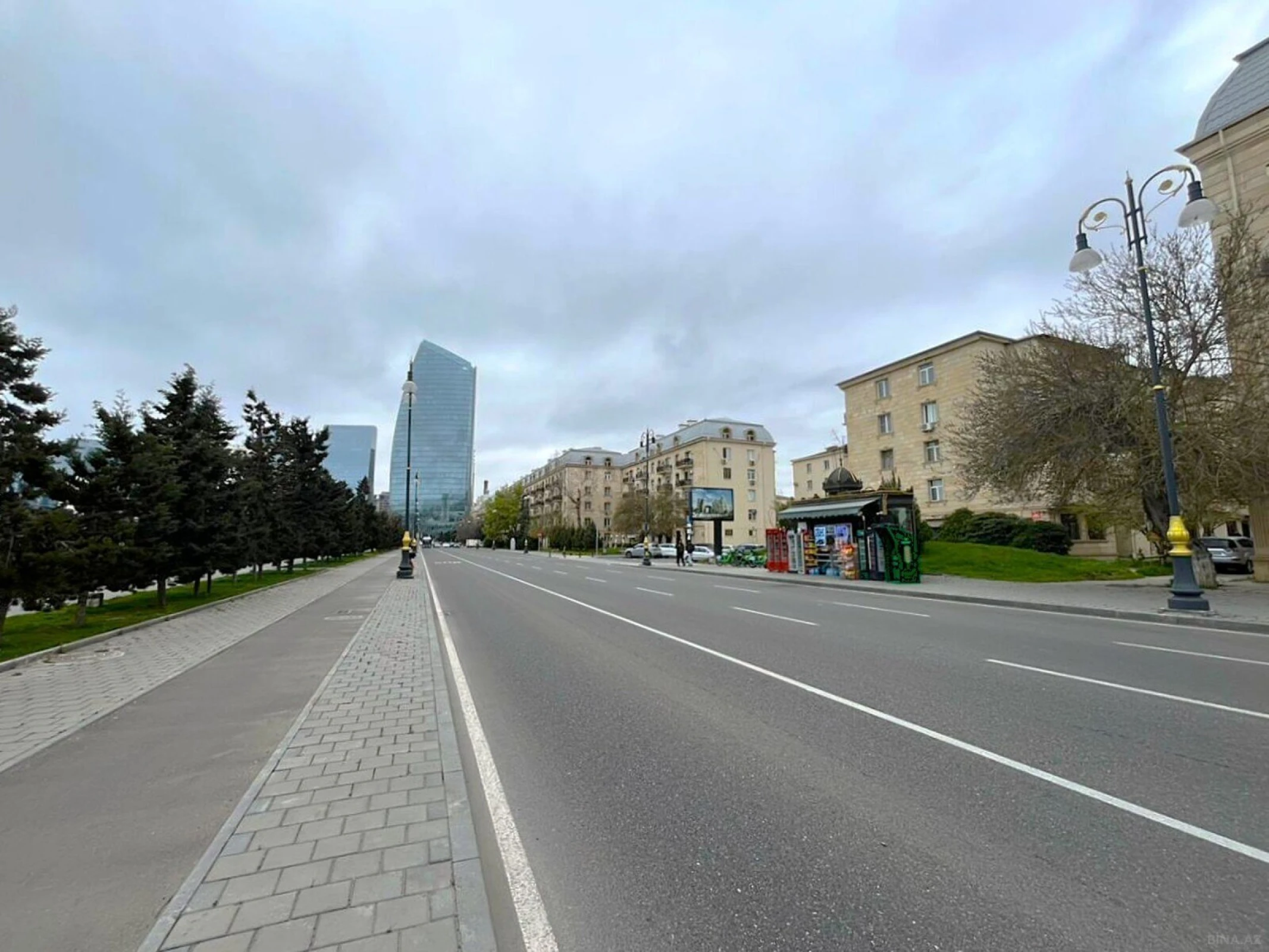 Satılır 2 otaqlı mənzil 70 m²