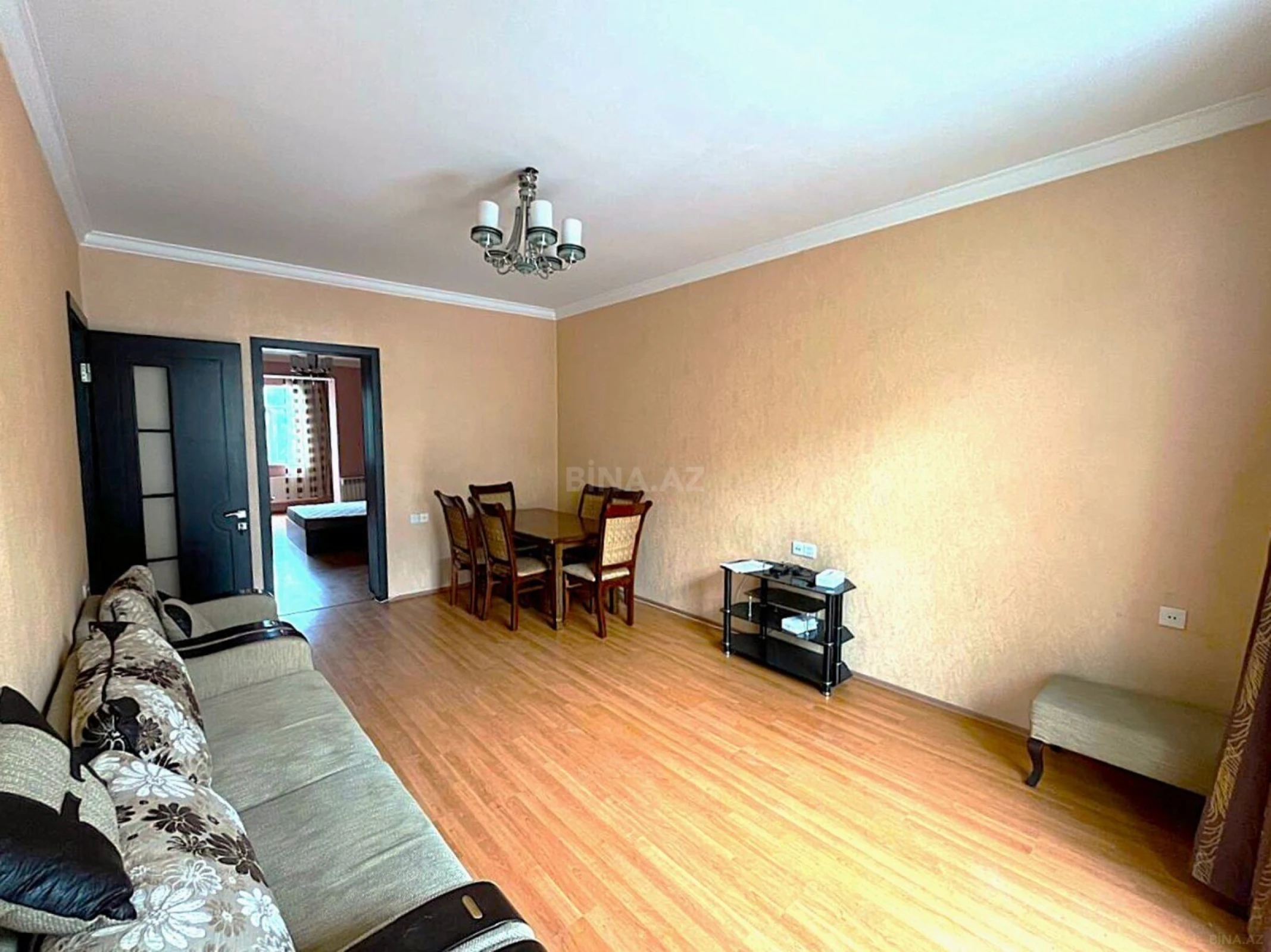 Satılır 2 otaqlı mənzil 70 m²