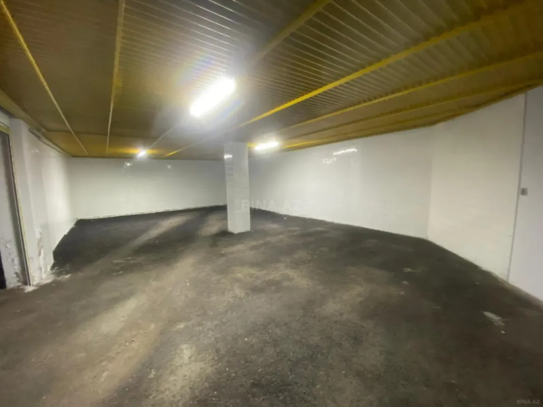 Satılır 3 otaqlı mənzil 135 m²