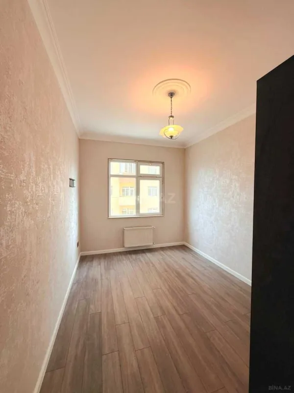 Satılır 3 otaqlı mənzil 110 m²