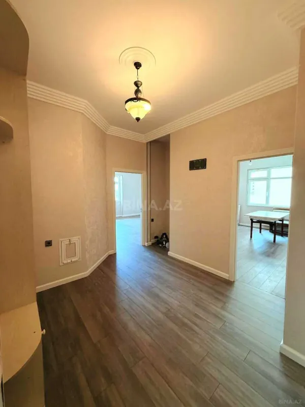 Satılır 3 otaqlı mənzil 110 m²