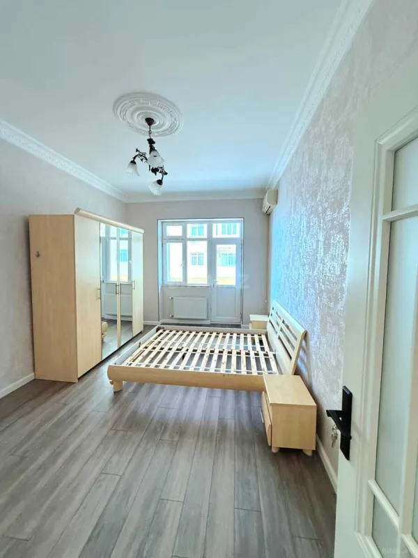 Satılır 3 otaqlı mənzil 110 m²