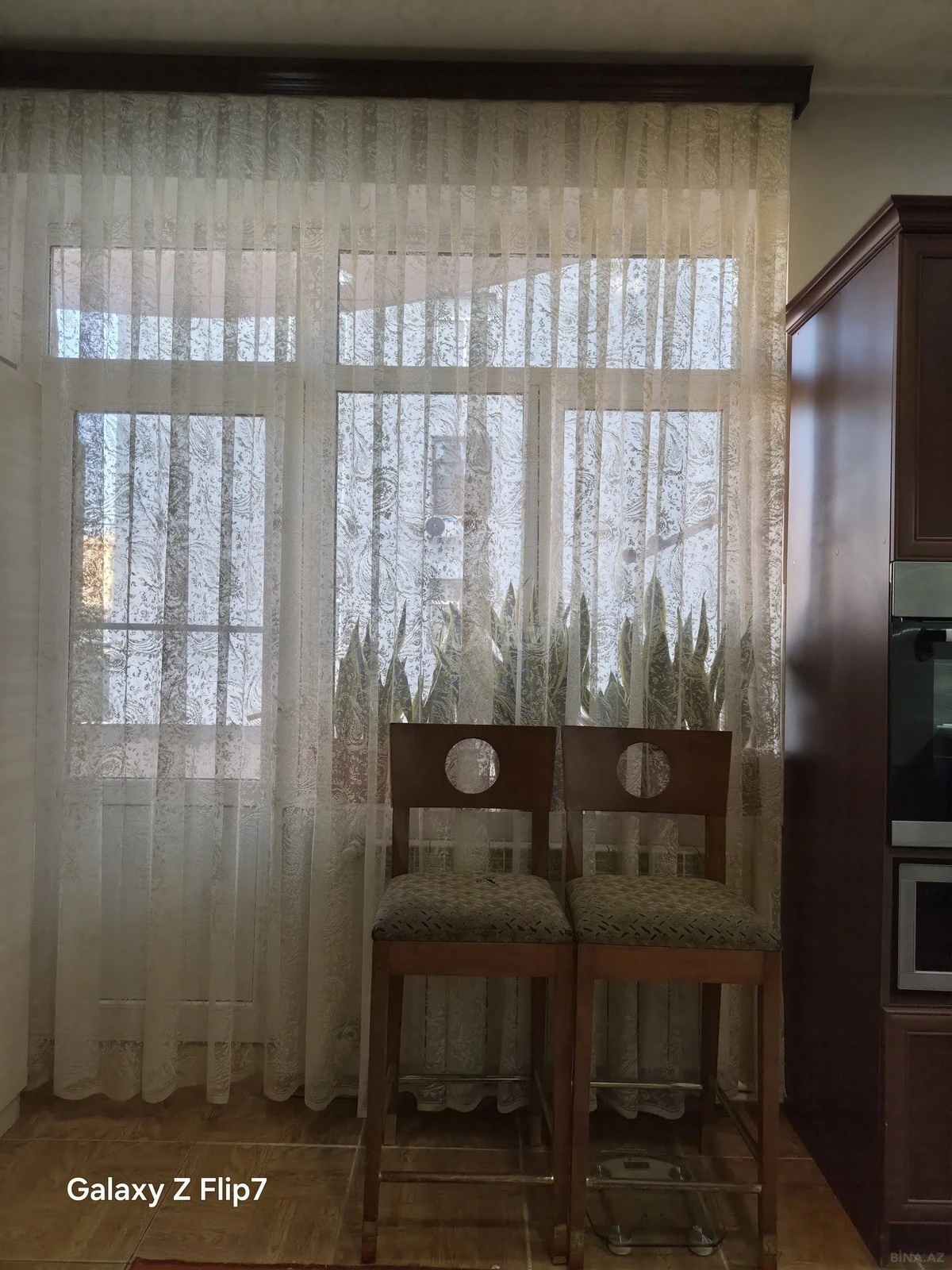 Satılır 2 otaqlı mənzil 76 m²