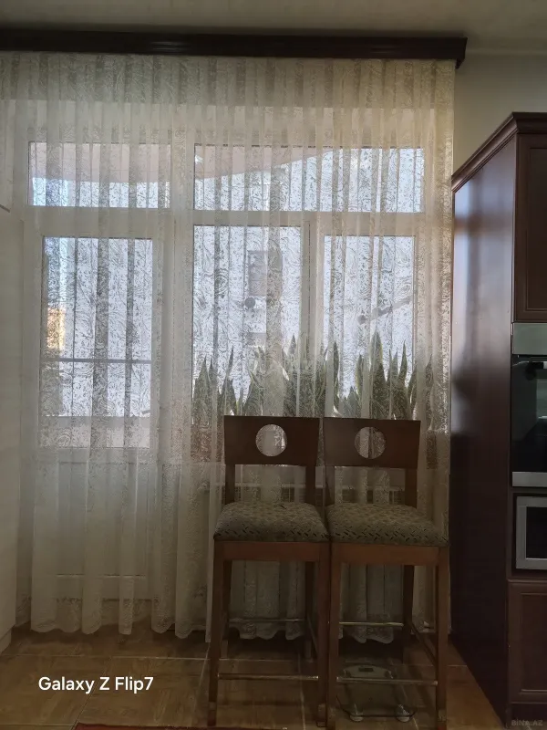 Satılır 2 otaqlı mənzil 76 m²