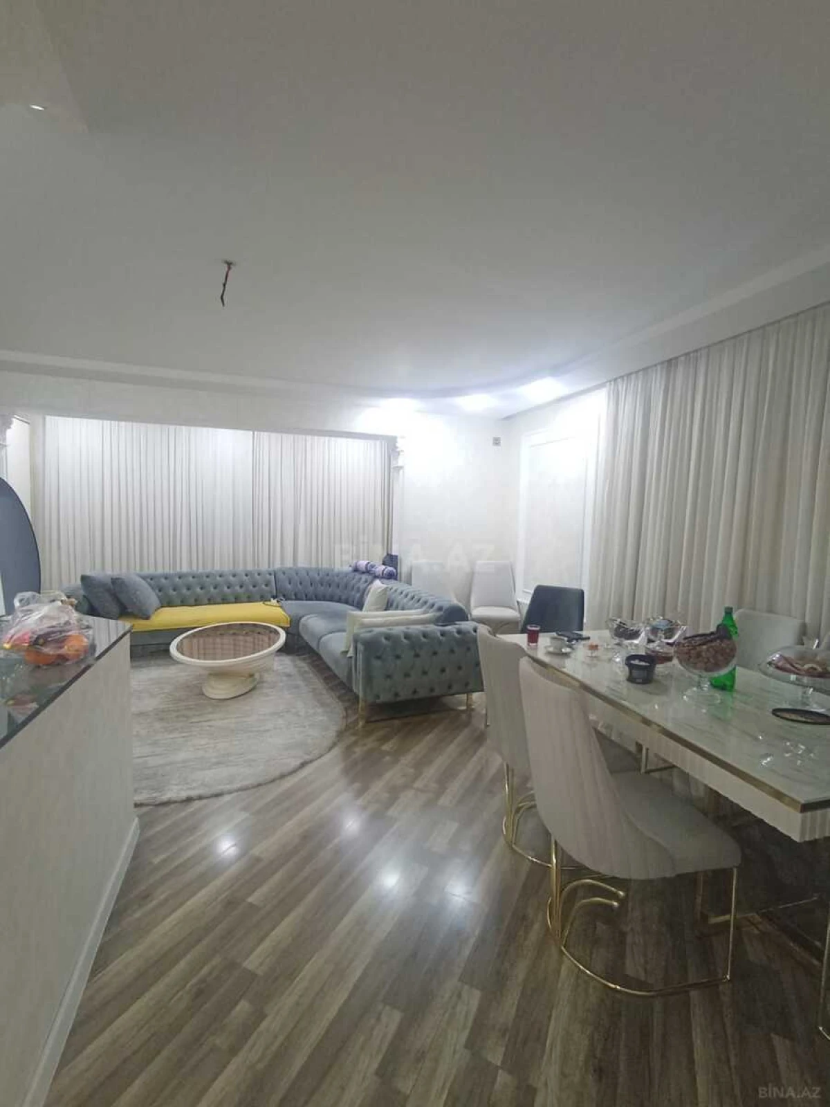 Satılır 2 otaqlı mənzil 60 m²