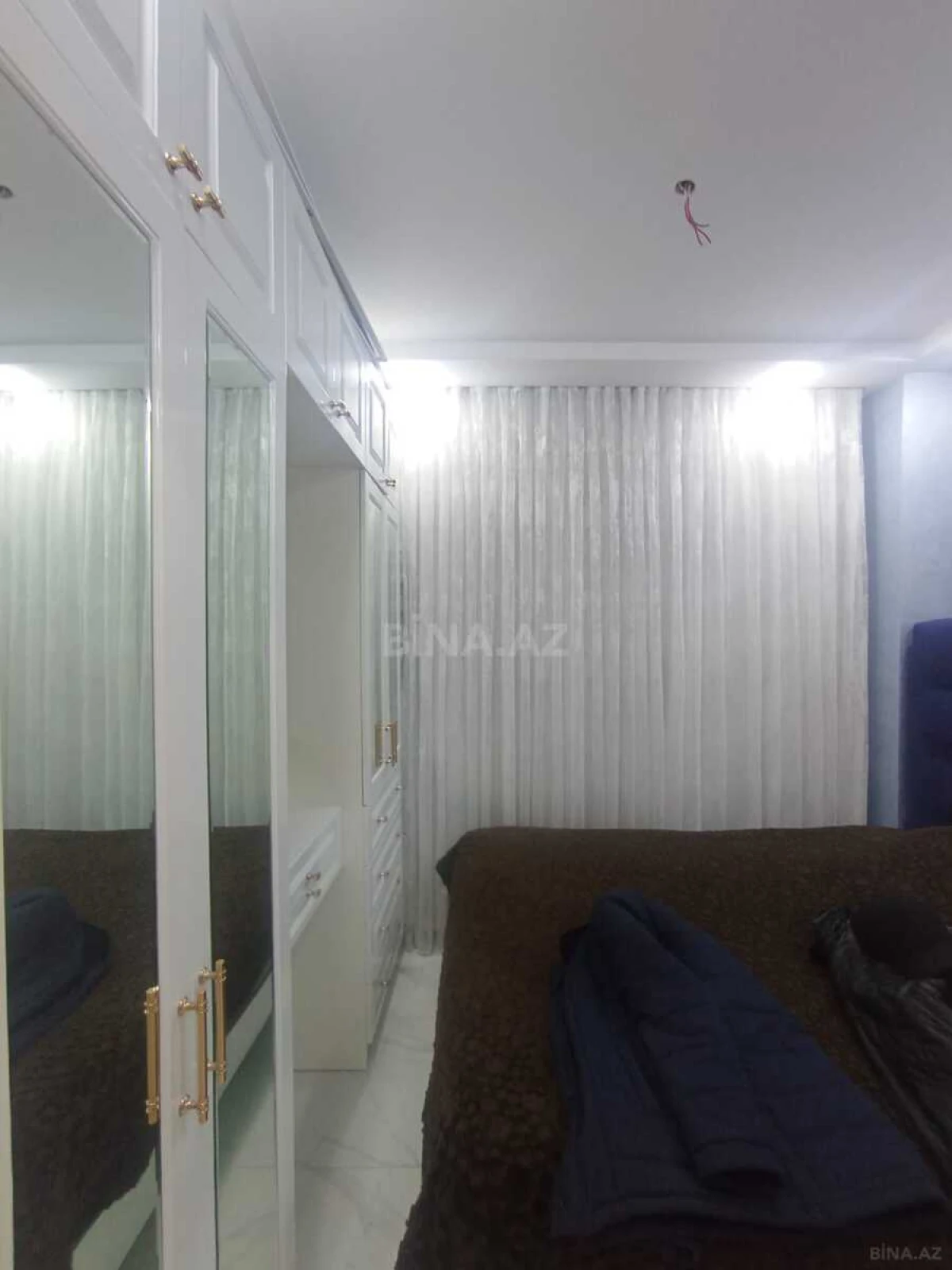 Satılır 2 otaqlı mənzil 60 m²