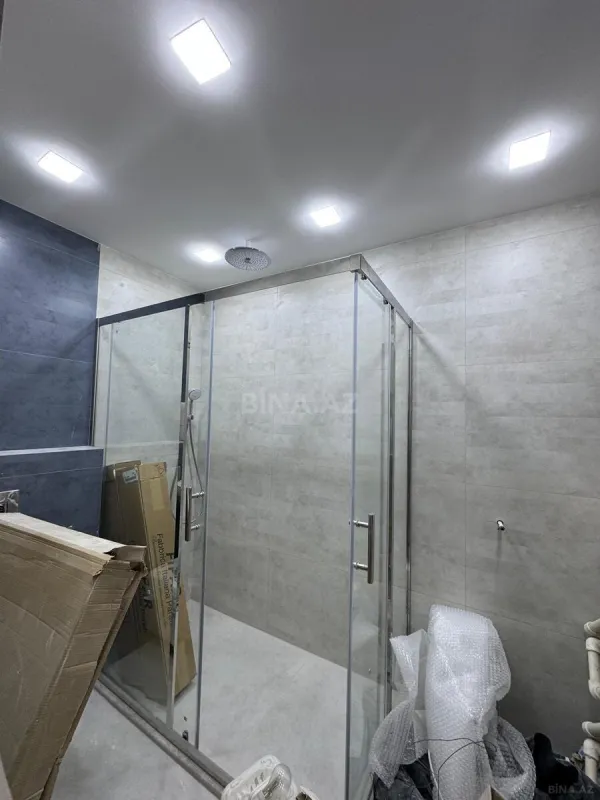 Satılır 4 otaqlı mənzil 210 m²