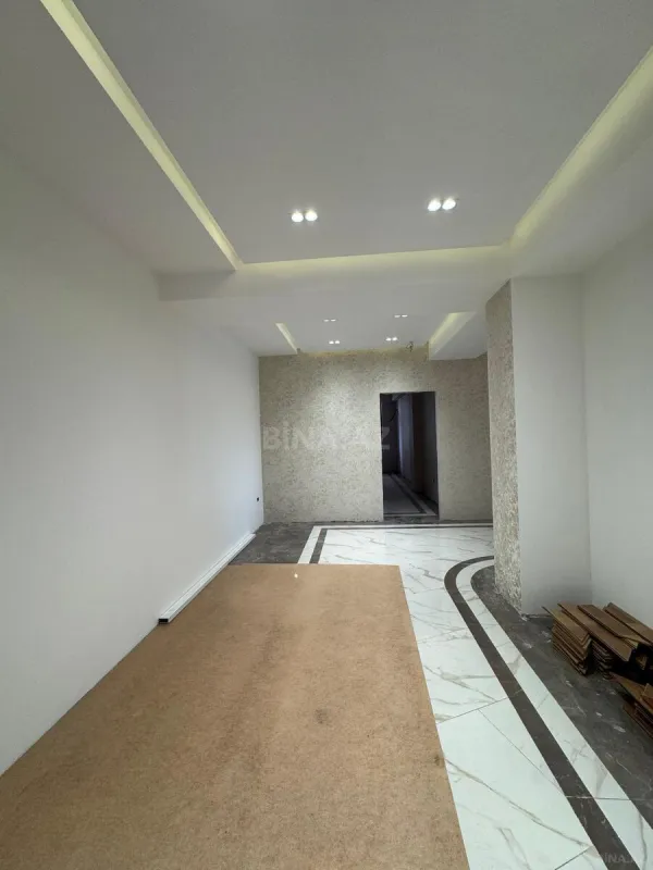 Satılır 4 otaqlı mənzil 210 m²
