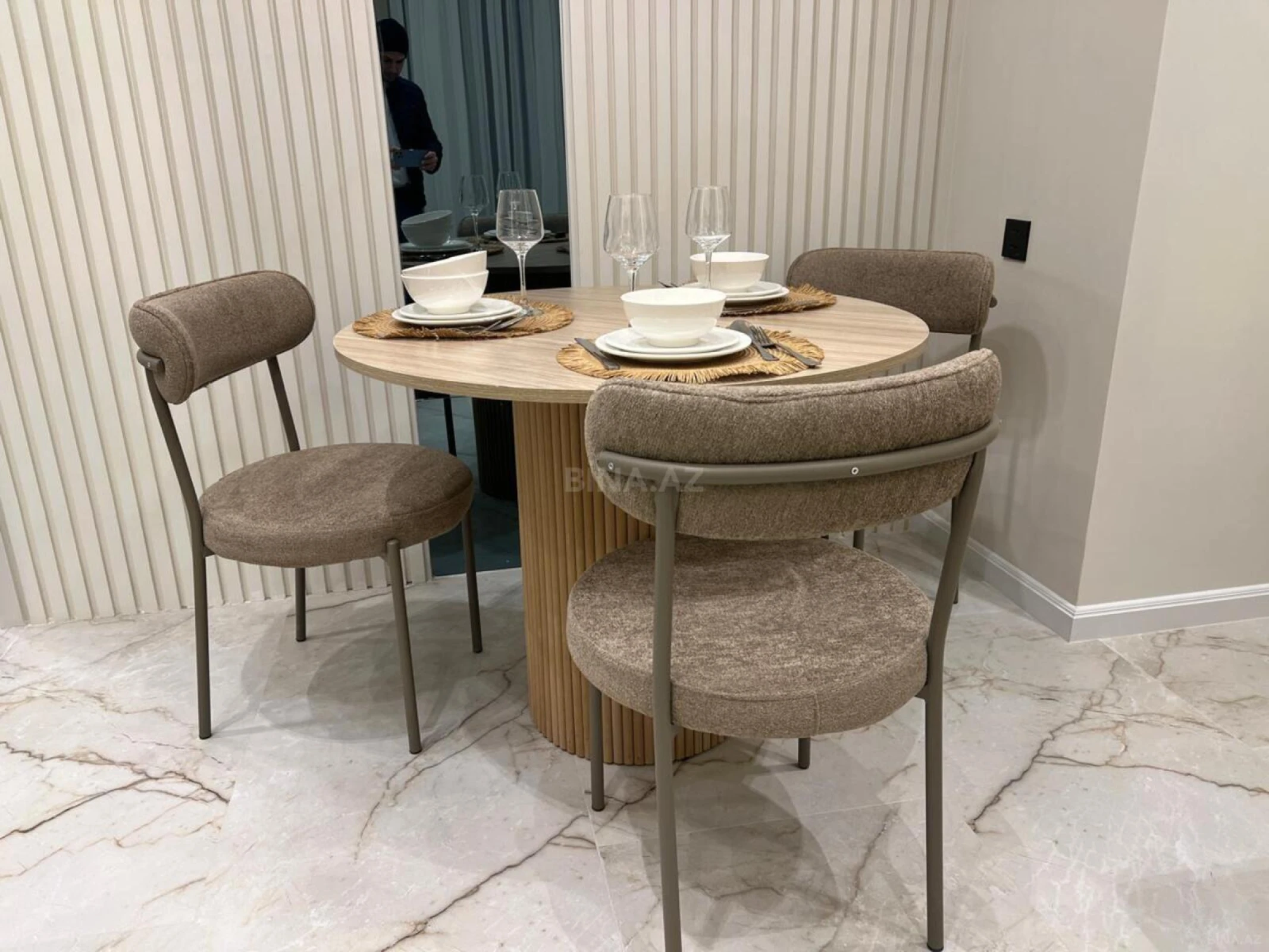 Kirayə verilir 2 otaqlı mənzil 80 m²