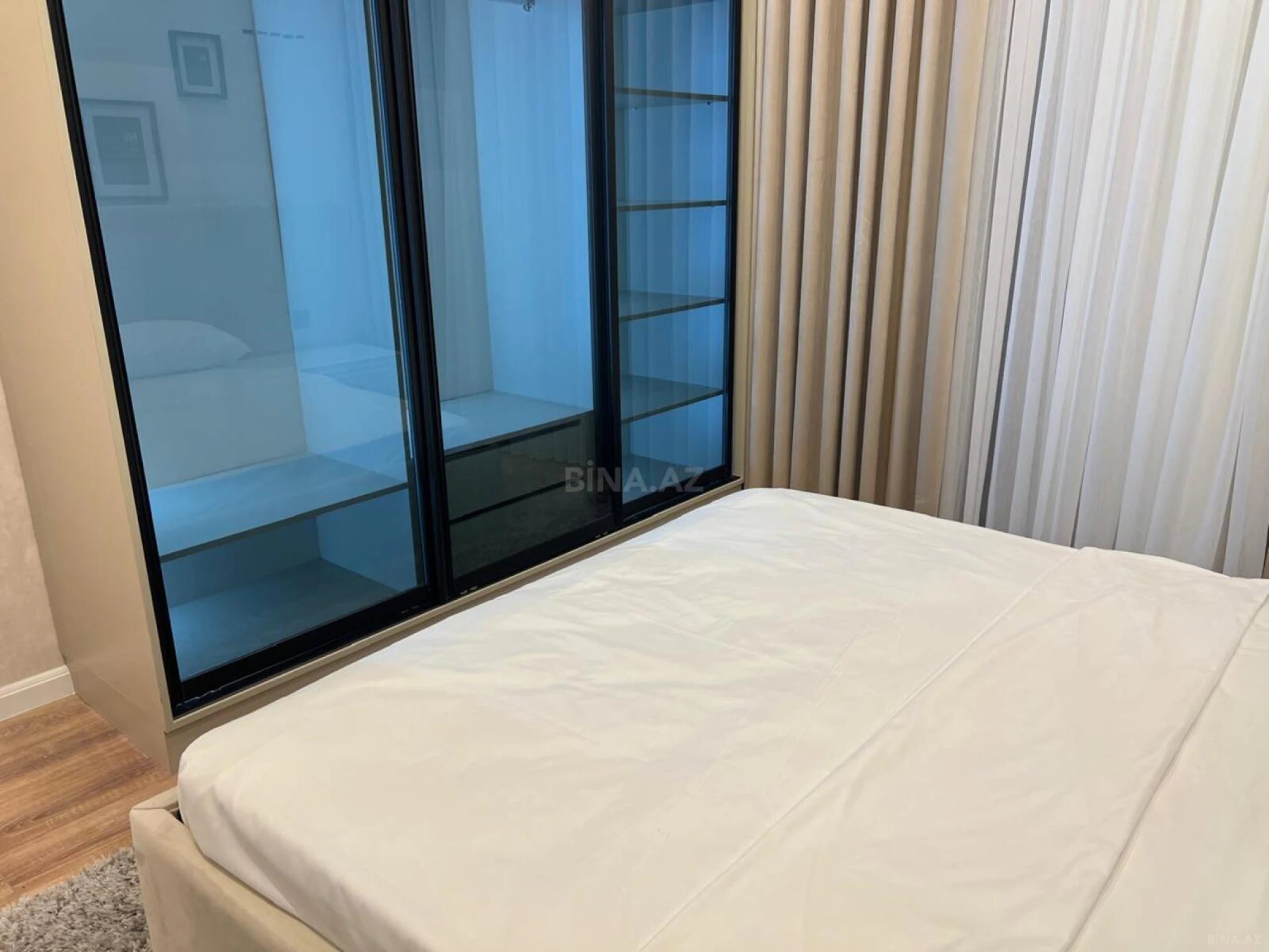 Kirayə verilir 2 otaqlı mənzil 80 m²