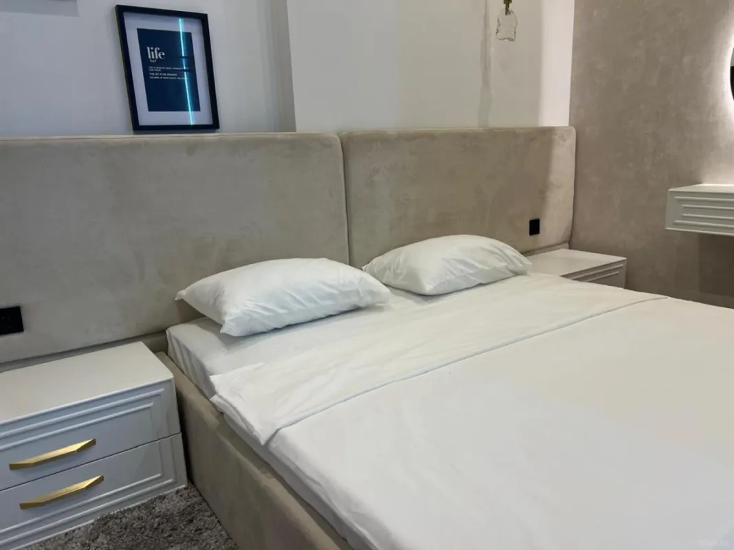 Kirayə verilir 2 otaqlı mənzil 80 m²