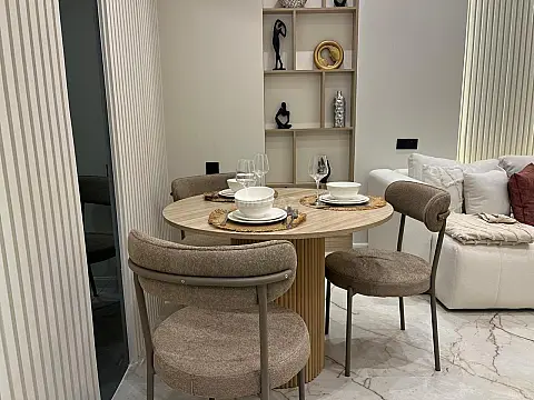 Kirayə verilir 2 otaqlı mənzil 80 m²