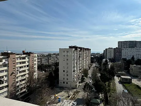 Satılır 5 otaqlı mənzil 110 m²