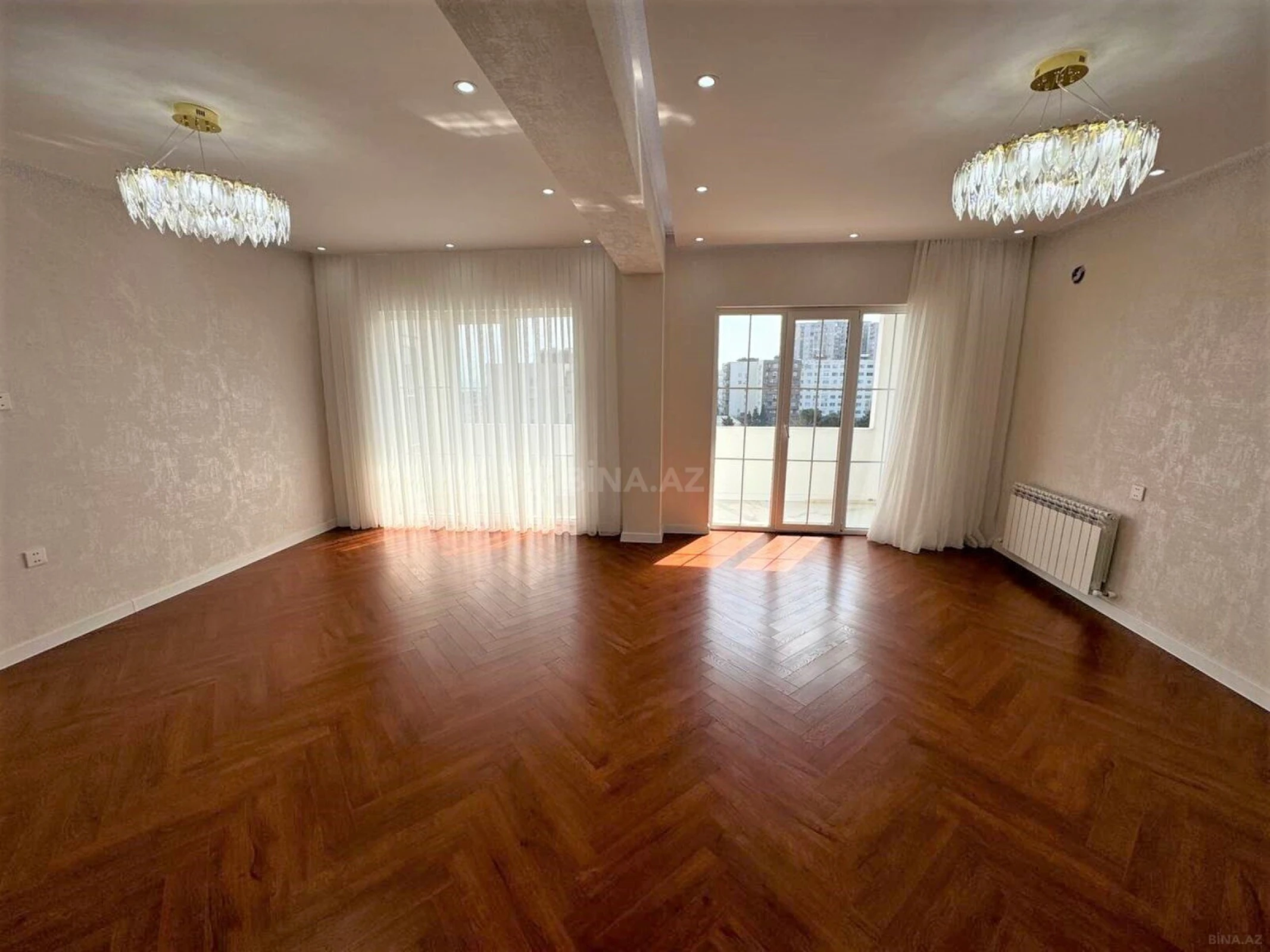 Satılır 5 otaqlı mənzil 110 m²