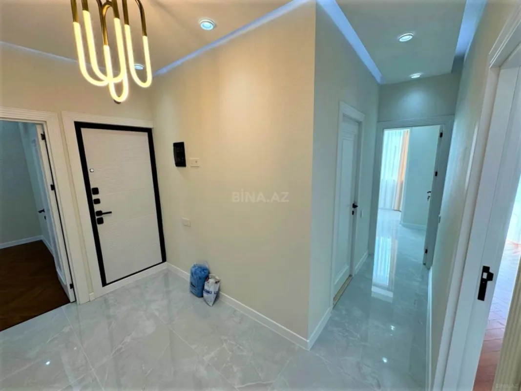 Satılır 5 otaqlı mənzil 110 m²