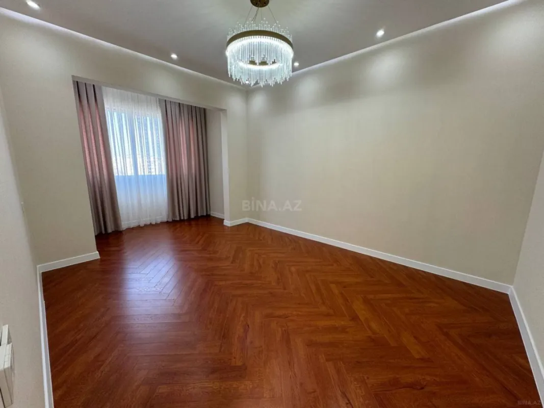 Satılır 5 otaqlı mənzil 110 m²