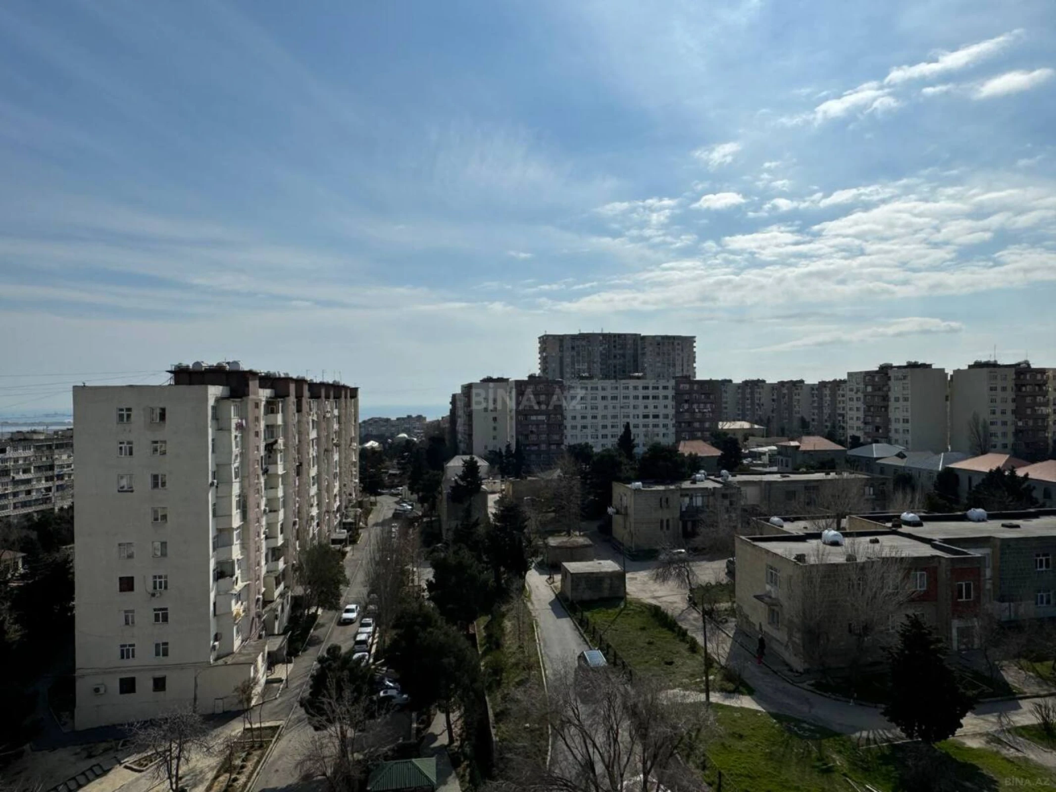 Satılır 5 otaqlı mənzil 110 m²