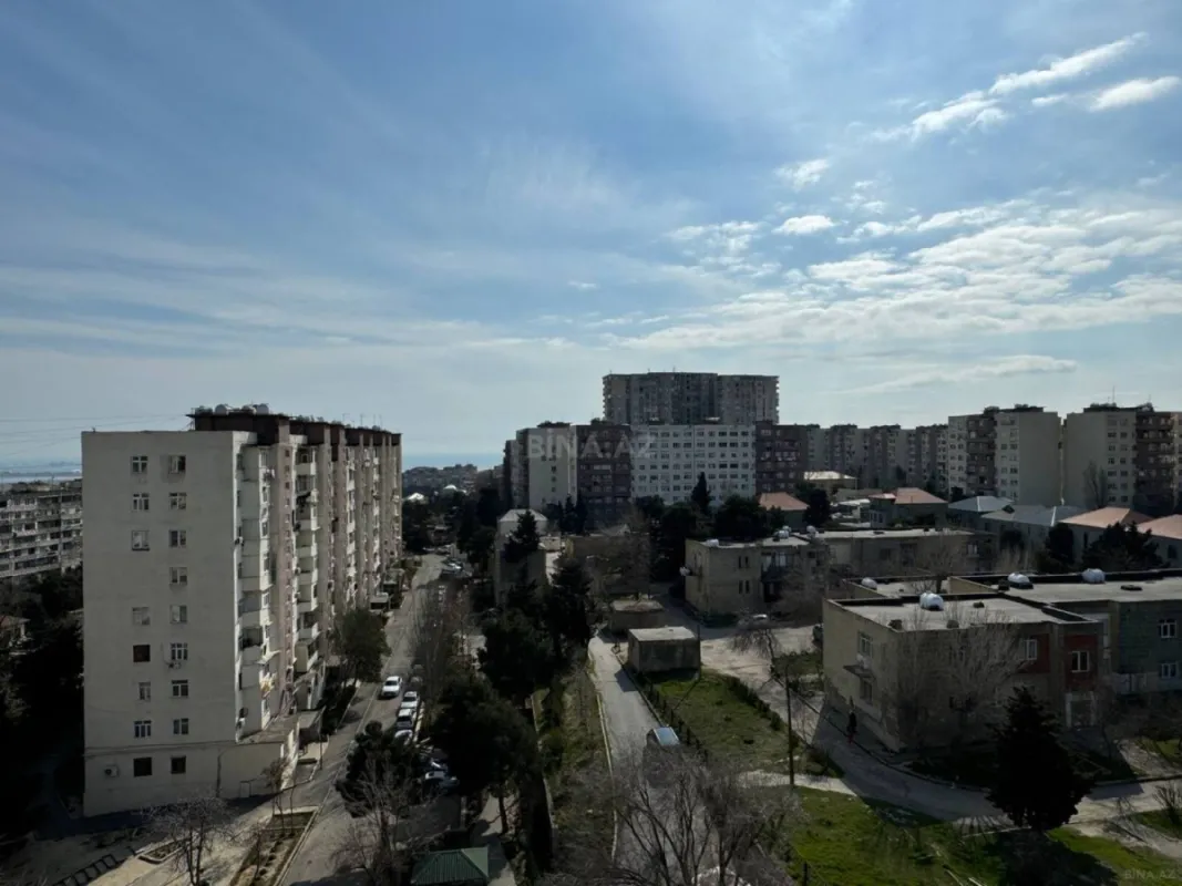 Satılır 5 otaqlı mənzil 110 m²