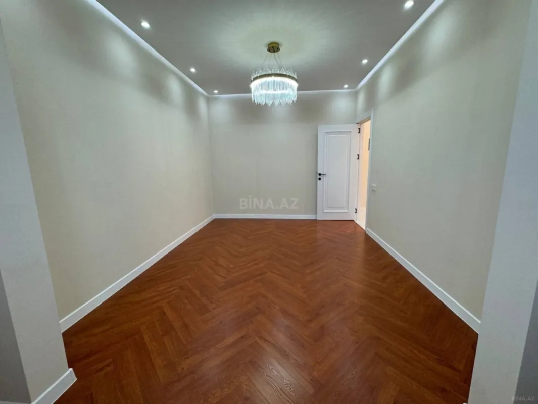 Satılır 5 otaqlı mənzil 110 m²