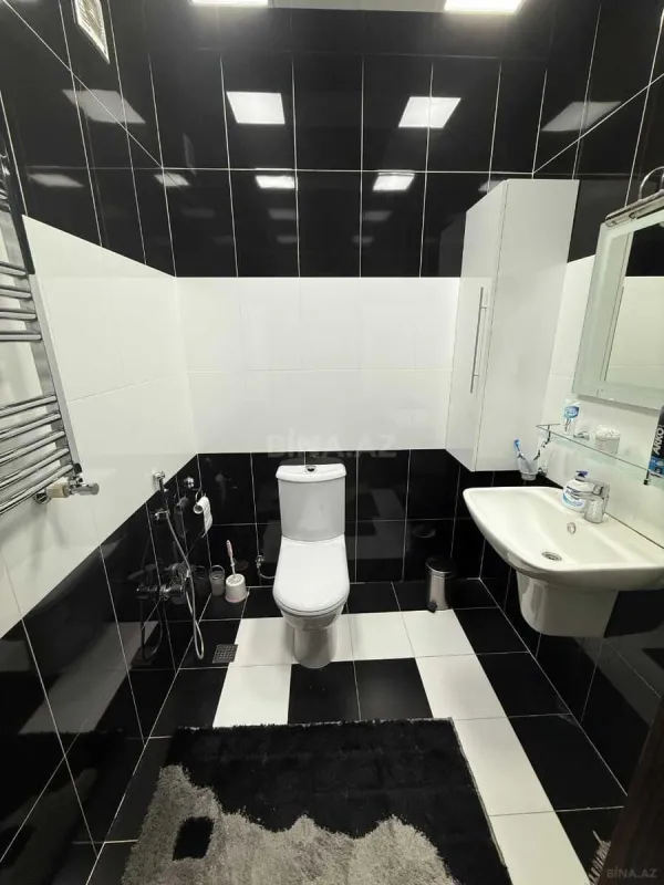 Kirayə verilir 2 otaqlı mənzil 120 m²