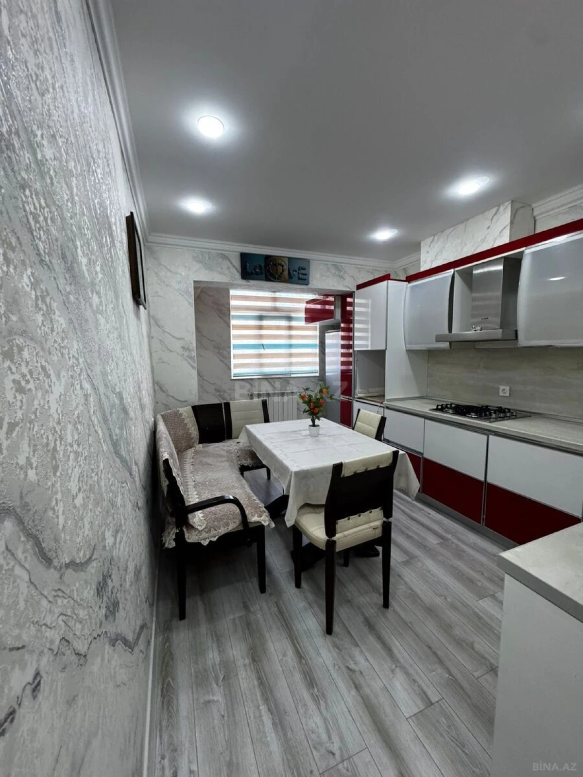 Satılır 2 otaqlı mənzil 65 m²