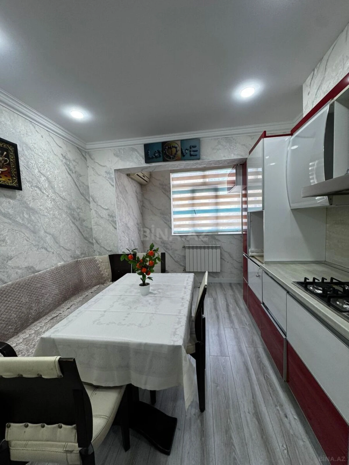 Satılır 2 otaqlı mənzil 65 m²