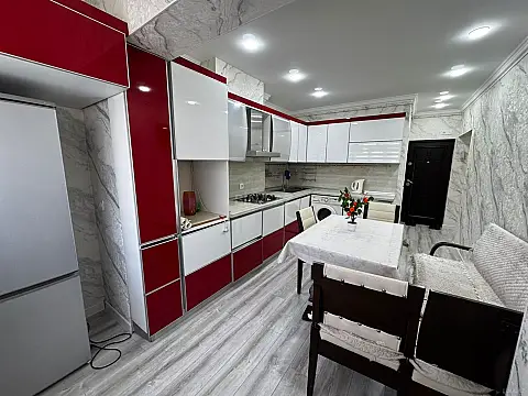 Satılır 2 otaqlı mənzil 65 m²