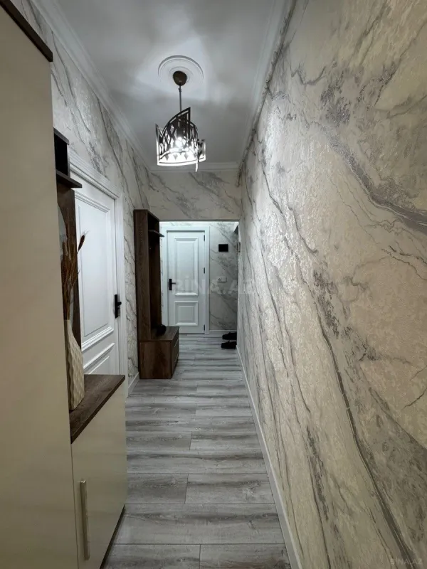 Satılır 2 otaqlı mənzil 65 m²