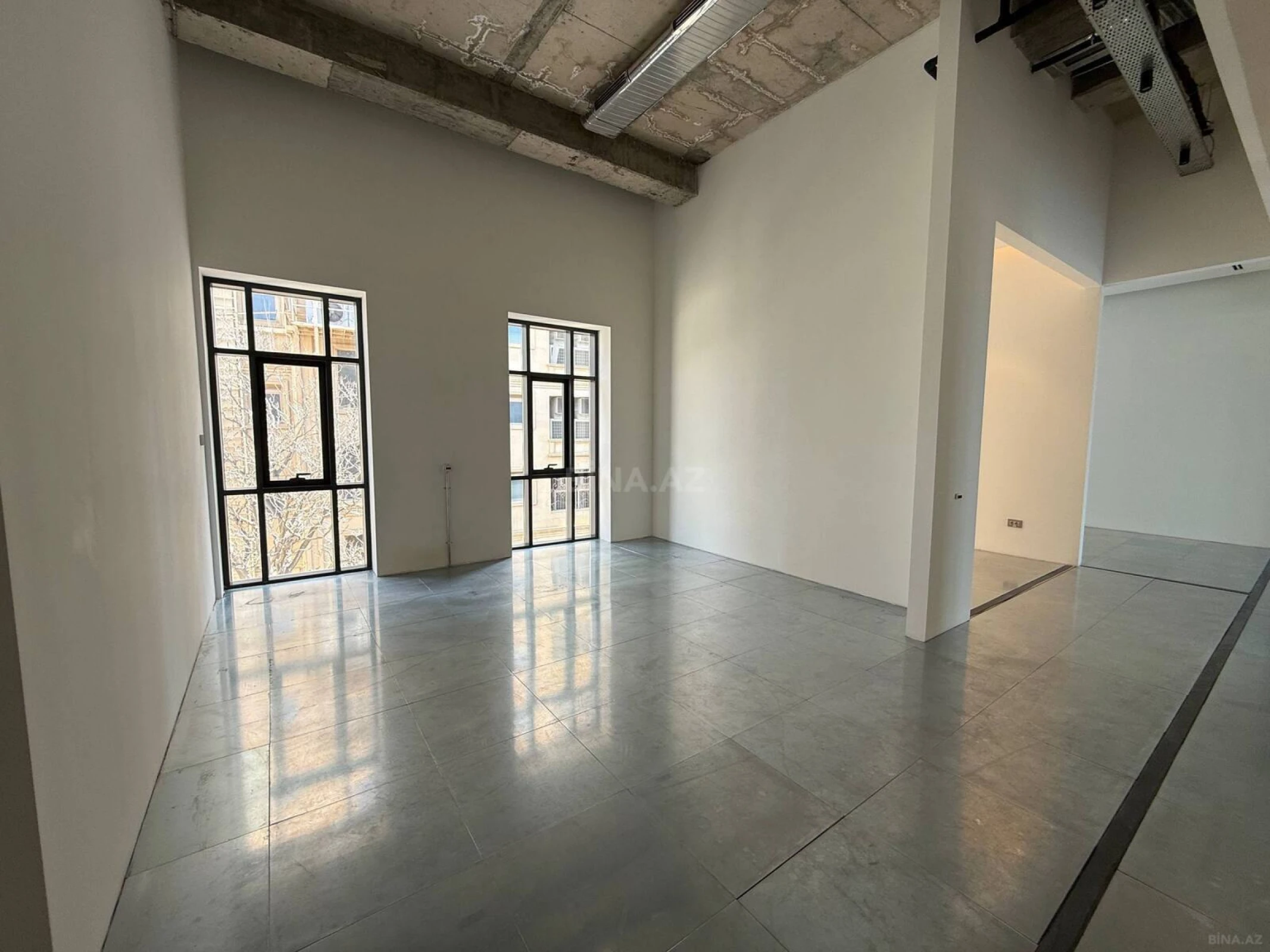 Kirayə verilir 4 otaqlı ofis 155 m²