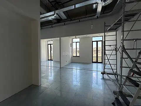 Kirayə verilir 4 otaqlı ofis 155 m²