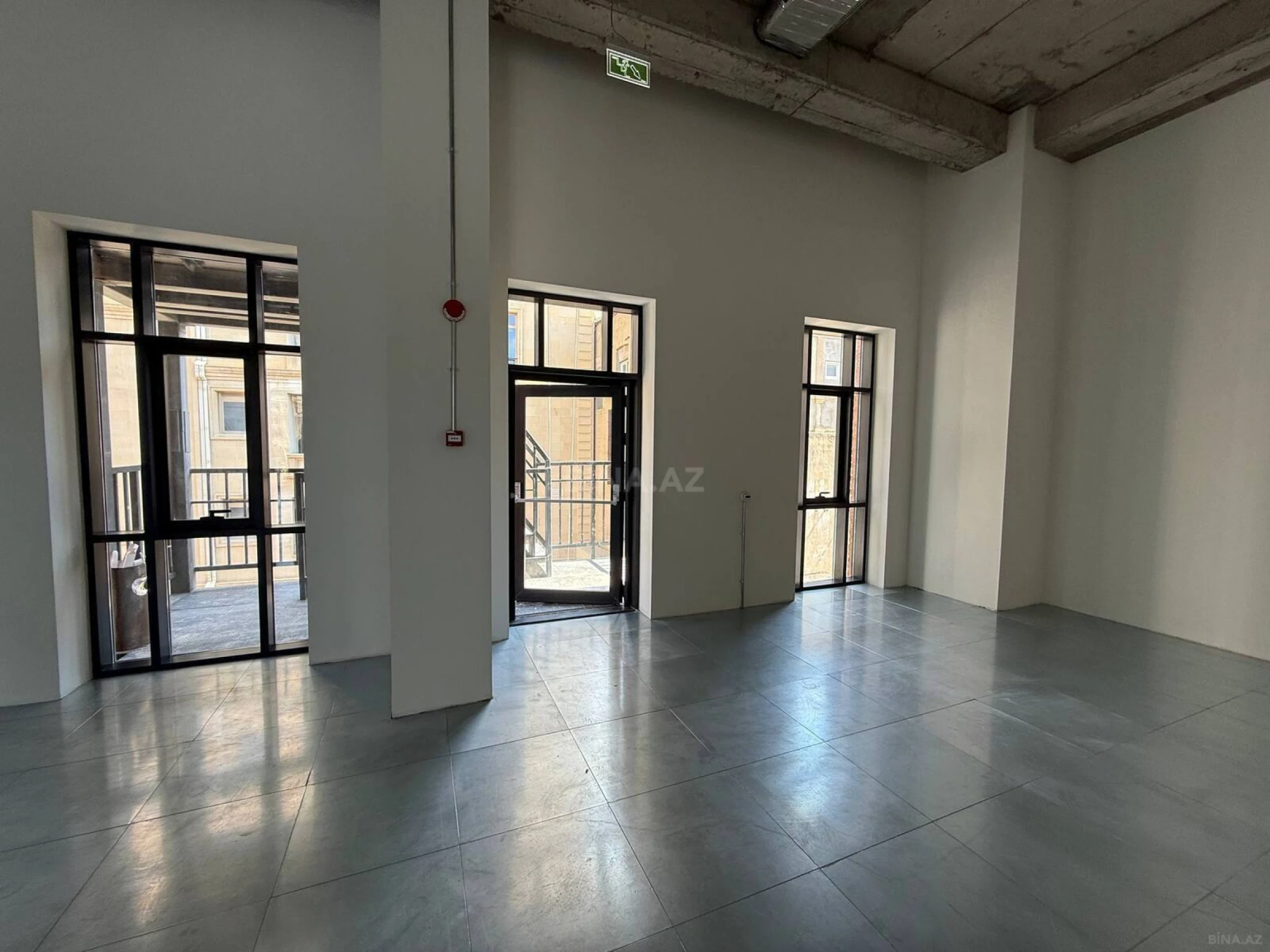 Kirayə verilir 4 otaqlı ofis 155 m²