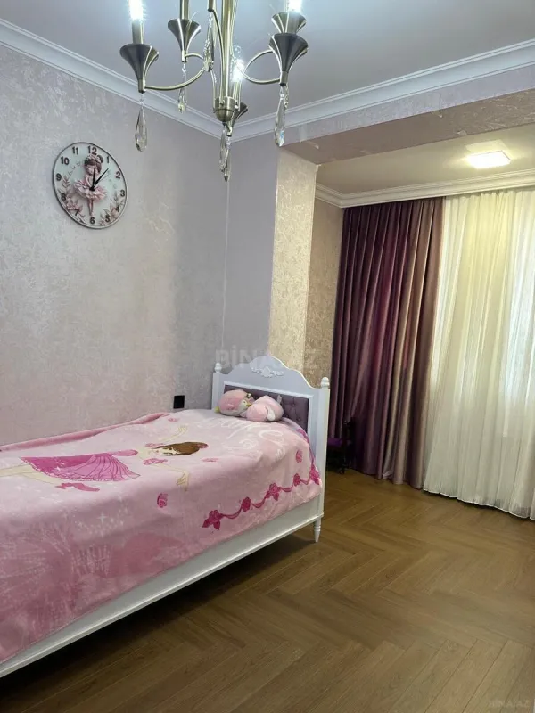 Satılır 4 otaqlı mənzil 110 m²
