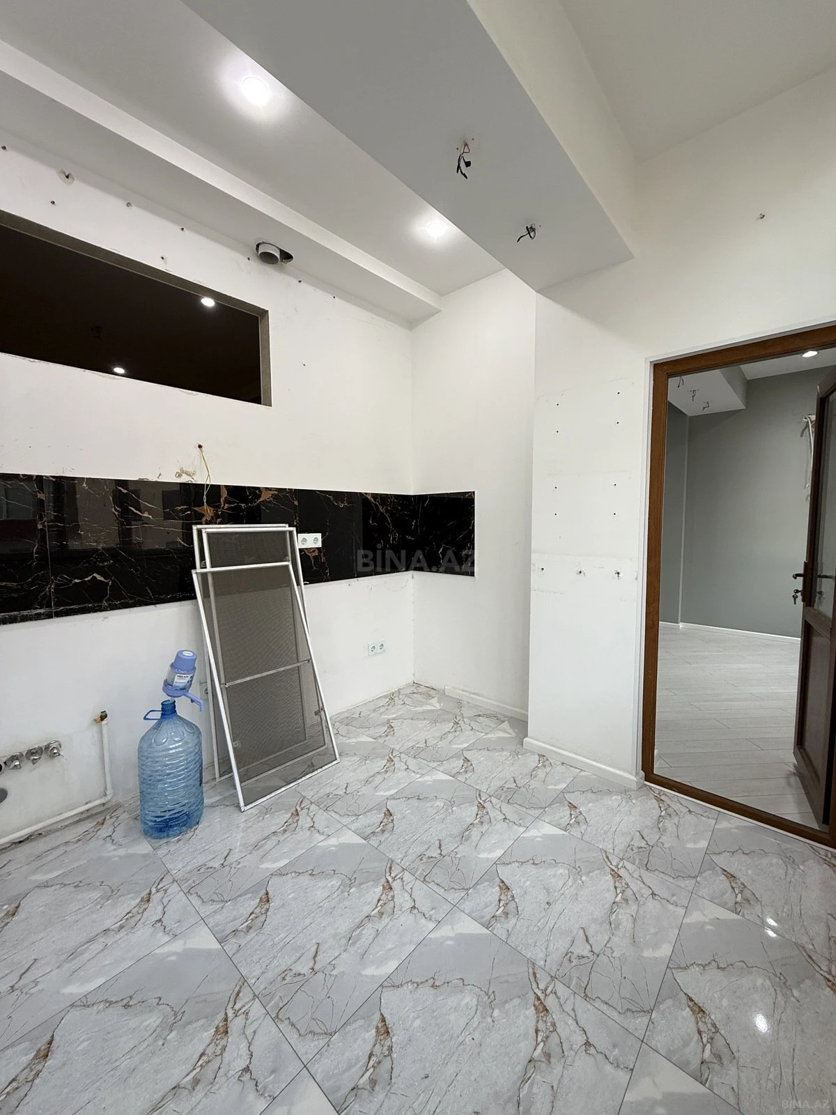 Satılır 2 otaqlı mənzil 64 m²